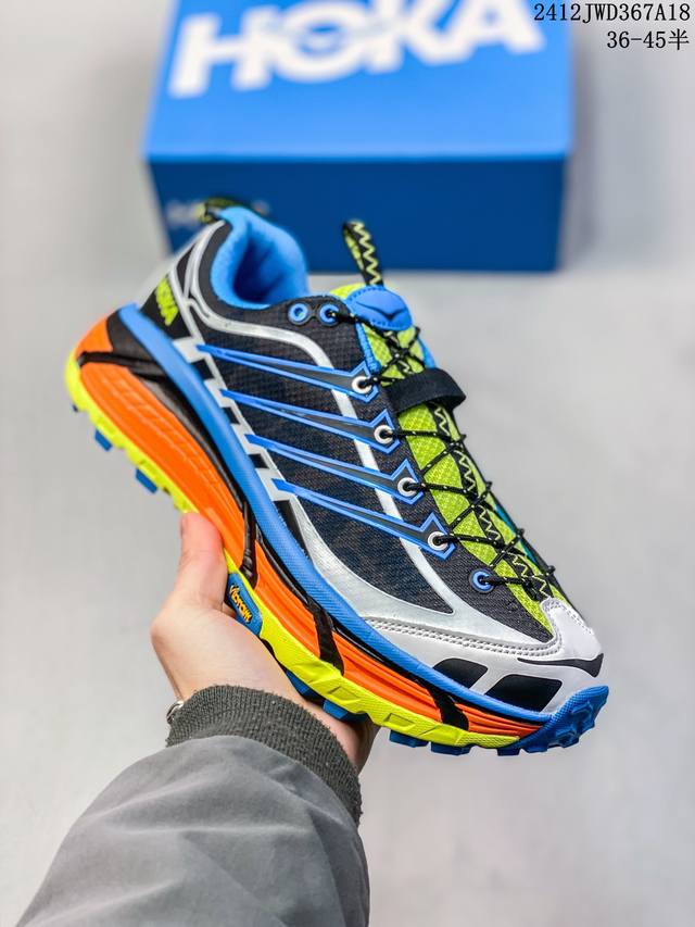 Hoka One One Mafate Three 2舒适低帮跑步鞋，Hoka的户外鞋型已经做到了极致，对于初代鞋款衍生出的新一代鞋型，不觉得和moncler联