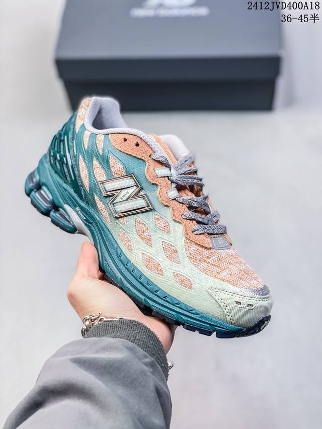 New Balance M 6系列 复古单品宝藏老爹鞋款复古元素叠加 质感超级棒 楦版型材料细节做工精细 作为nb最经典的档案鞋型之一 与2002一样， 6有着