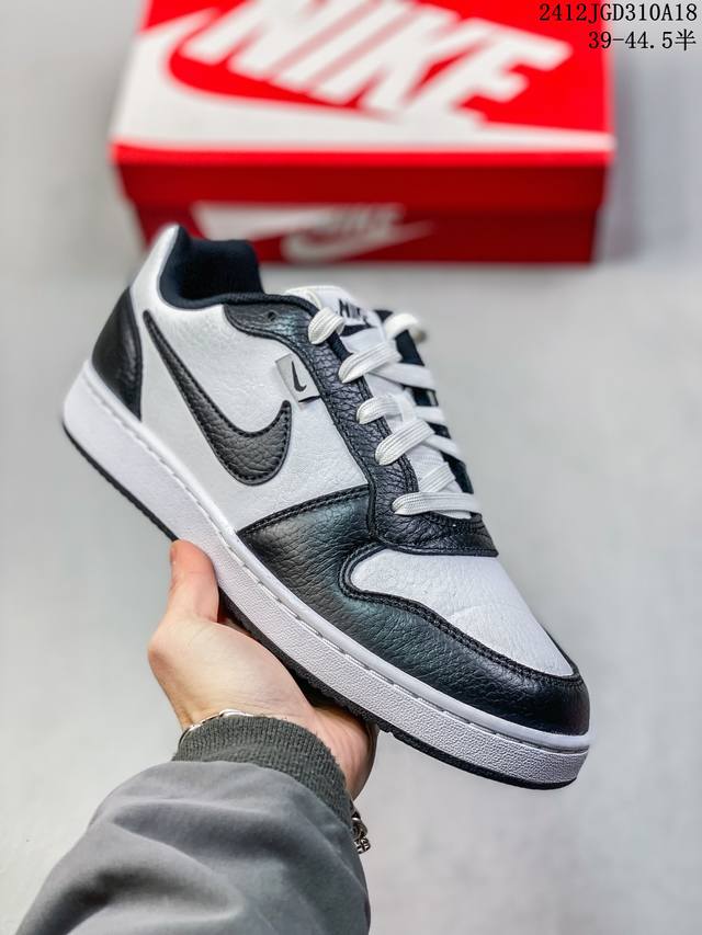 公司级nike Ebernon Low 低帮百搭 透气休闲运动板鞋 兼顾舒适脚感和出众风范 演绎匠心之作 结构性的支撑贴合感结合复古篮球设计 货号:Aq1774