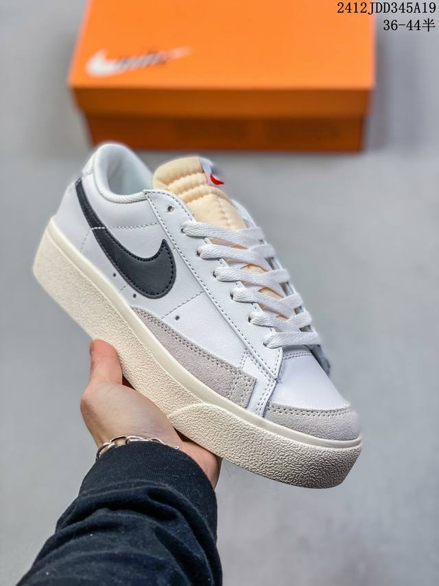 带半码 耐克 Nike Blazer Low '77 Jumbo 耐克开拓者厚底高帮板鞋 牛皮材质 12J 345A19