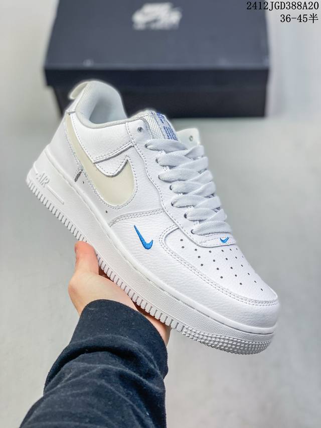 真标带半码 耐克nike Air Force 1 Mid 07 空军一号低帮百搭休闲运动板鞋。柔软、弹性十足的缓震性能和出色的中底设计，横跨复古与现代的外型结合