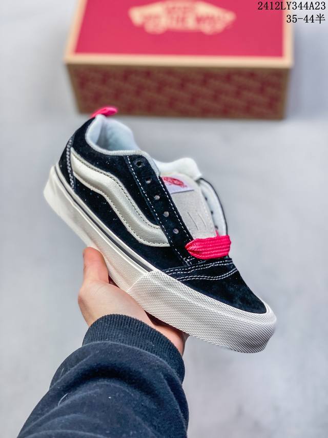 万斯 Vans Knu-Skool Vr3 Lx 面包鞋 坎普尔 茱利安系列低帮复古硫化休闲运动板鞋“肥胖版大logo” 要说整个2024年最为热门的鞋型之一，