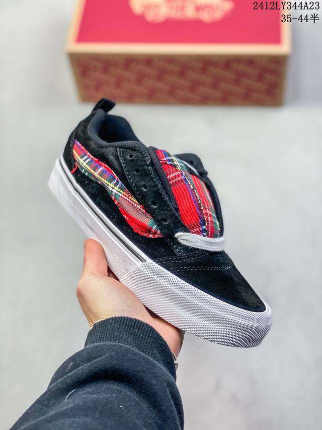 万斯 Vans Knu-Skool Vr3 Lx 面包鞋 坎普尔 茱利安系列低帮复古硫化休闲运动板鞋“肥胖版大logo” 要说整个2024年最为热门的鞋型之一，