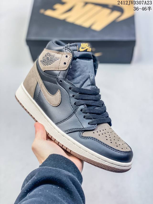 头层公司级真标带半码！ 耐克nike Air Jordan 1 Mid“ Aj1 乔1代 乔丹一代中帮系列经典复古文化休闲运动篮球鞋采用头层皮与牛剖革鞋面材质#