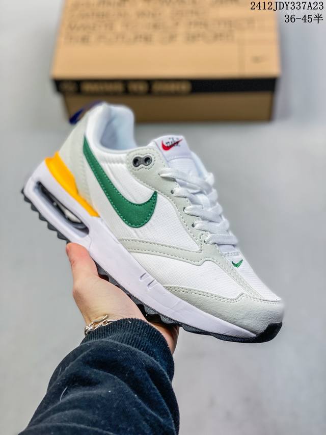 真标耐克nk Air Max Dawn 黎明系列低帮气垫百搭休闲运动慢跑鞋 采用柔软翻毛皮和透气梭织材料打造利落鞋面 中底和鞋跟融入现代感线条设计 兼具复古风格