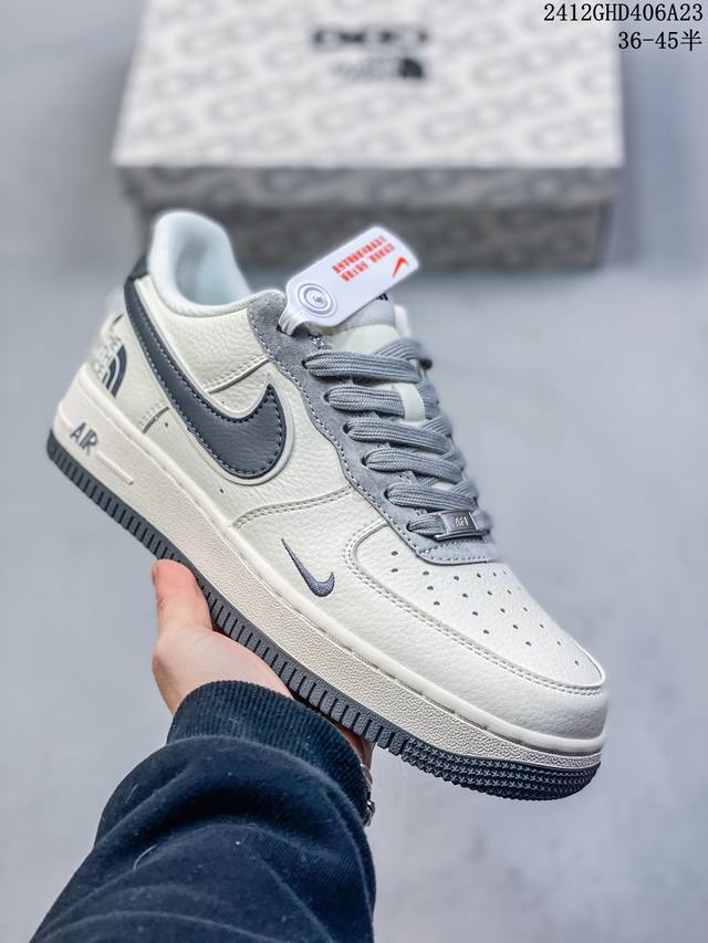 海外限量发售！公司级nike Air Force 1 '07 Low “北面联名--米白灰勾灰底”空军一号 低帮 运动鞋 休闲鞋 折边针车 工艺难度大 原楦头原