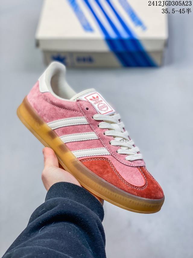 純原头层麂皮 水胶鞋垫 Adidas Originals Gazelle Indoor Adidas Originals 便為我們帶來了全新配色的 Adidas