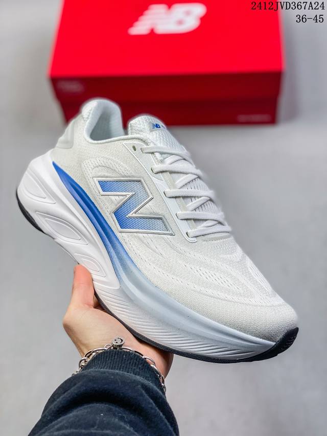 New Balance Nb休闲低帮跑步鞋，织物鞋面，舒适透气。鞋身设计方便穿脱。系带设计，贴合脚踝，鞋底设计采用耐磨的鞋底，增强耐用性。 货号：Mmorlb6