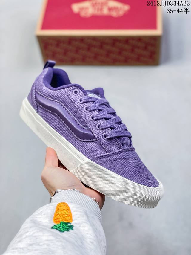 Vans Knu Skool 百搭休闲防滑减震低帮 板鞋男女同款vans 面包 颜色：Vans 面包紫色灯芯绒 货号：Vn000Crpcif 尺码：35 36