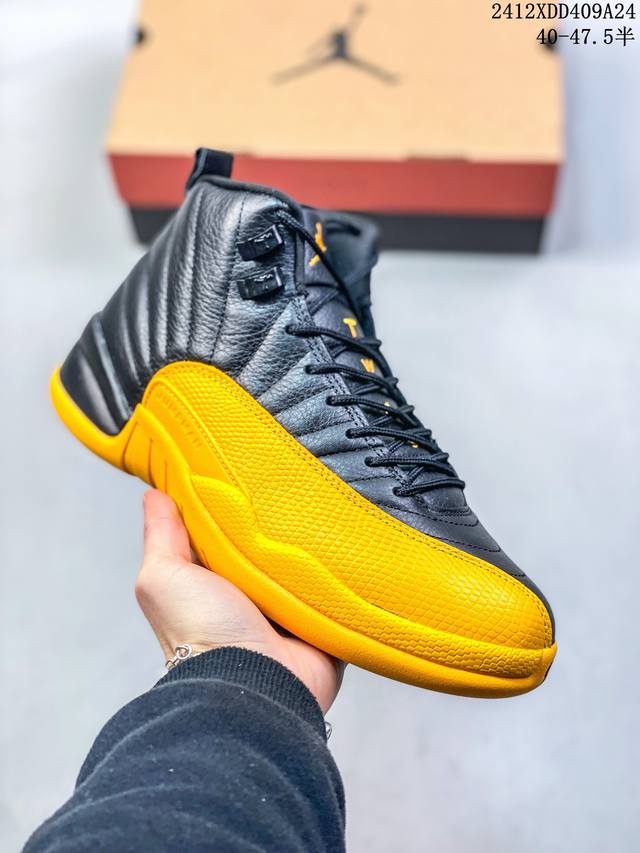 Air Jordan Aj12 纯原批次 鞋身整体采用优质的皮革打造，整体与经典的“Taxi”配色十分接近。鞋带扣以及鞋舌处的jumpman Logo等细节，均