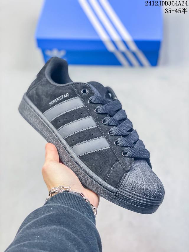 阿迪达斯 Adidas Superstar 三叶草经典贝壳头系列 新款休闲板鞋潮流男女士运动鞋 鞋面柔软皮革材质 标志性的贝壳鞋头，锯齿三条纹，简约的线条。就连