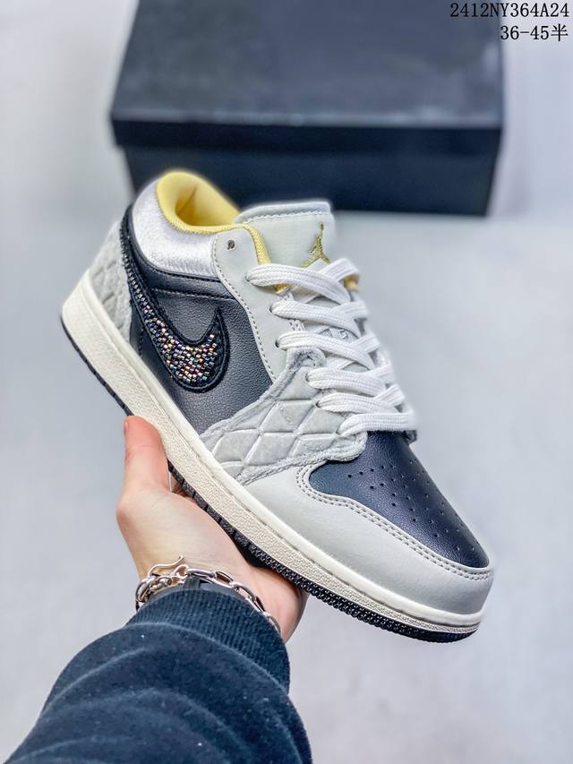 Jordan 乔丹 原比值一致厚实压手感这双aj也太小清新了，耐克nike Wmns Air Jordan 1 Low University Blue Aj1乔