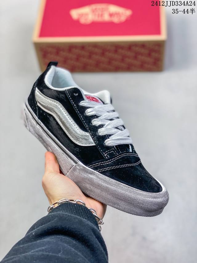 做旧版万斯 Vans Knu-Skool Vr3 Lx 面包鞋 坎普尔 茱利安系列低帮复古硫化休闲运动板鞋“肥胖版大logo” 要说整个2024年最为热门的鞋型