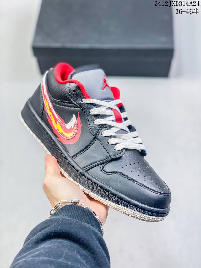 公司级nike Air Jordan 1 Low Se Aj1乔1低帮休闲板鞋 同步官方配色 官方货号:Fj7073-010 尺码:40 40.5 41 42