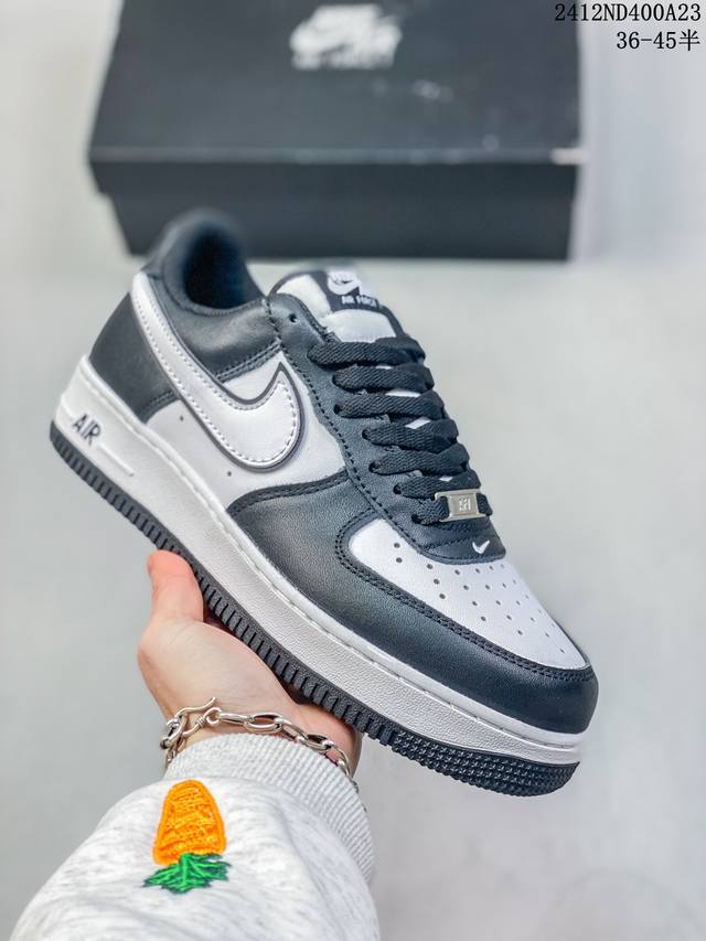 公司级耐克nike Air Force 1’07 空军一号低帮百搭休闲运动板鞋。柔软、弹性十足的缓震性能和出色的中底设计，横跨复古与现代的外型结合，造就出风靡全