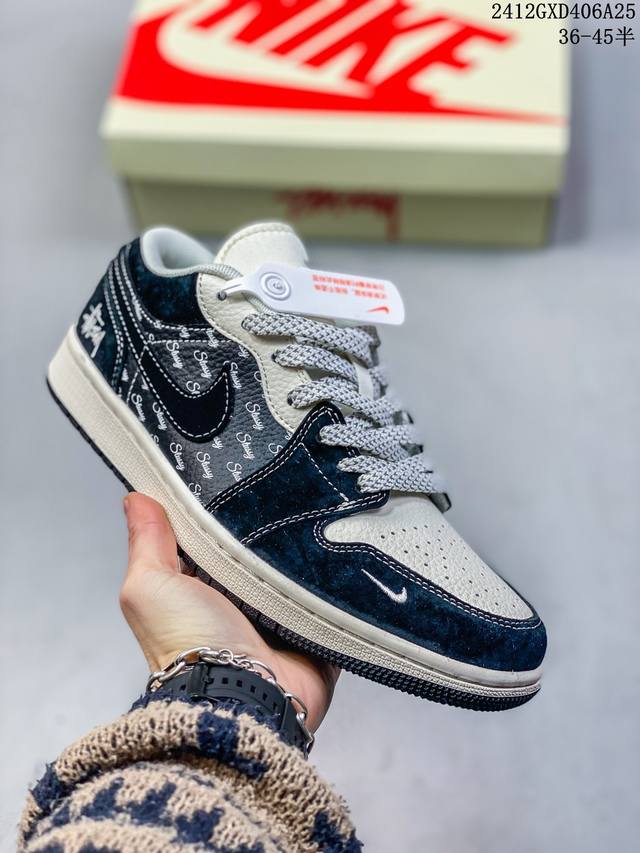 海外爆款限量发售！公司级 Nike Jordan Air Jordan 1“斯图西 墨黑” 高端定制 低帮 复古 减震 防滑 耐磨 篮球鞋 定制鞋盒 大厂纯原品