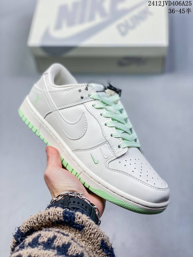 Nike Sb Dunk Low“Lv联名 双勾蓝底” 周年高端定制 低帮休闲板鞋 定制鞋盒 大厂纯原品质出货 超高清洁度 皮料切割干净无任何毛边 细节完美 货