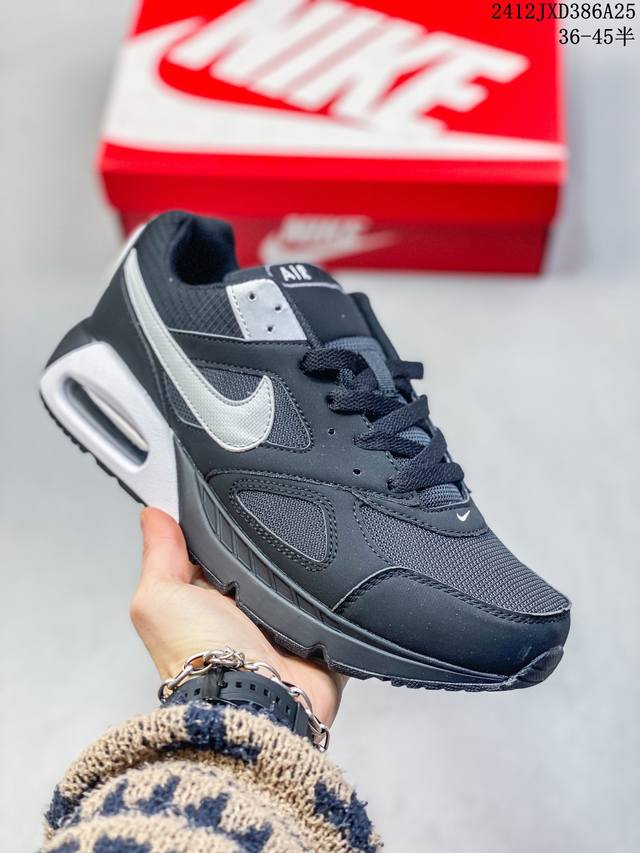 公司级 Nike耐克运动鞋 Air Max 90 健身运动跑鞋休闲鞋 复古风十足！Air Max 90 作为 Nike 旗下最经典的鞋型之一，凭借着百搭的造型，