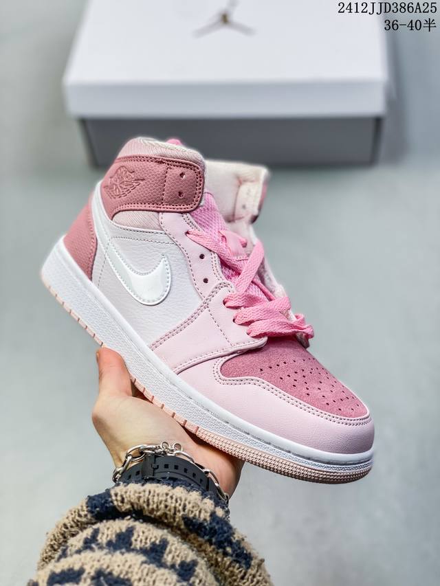 耐克 Nike Air Jordan 1 Mid 女子篮球鞋时尚轻盈板鞋aj1乔1运动鞋 乔丹一代 高帮复古休闲篮球鞋 。Air Jordan 1 Mid 搭载