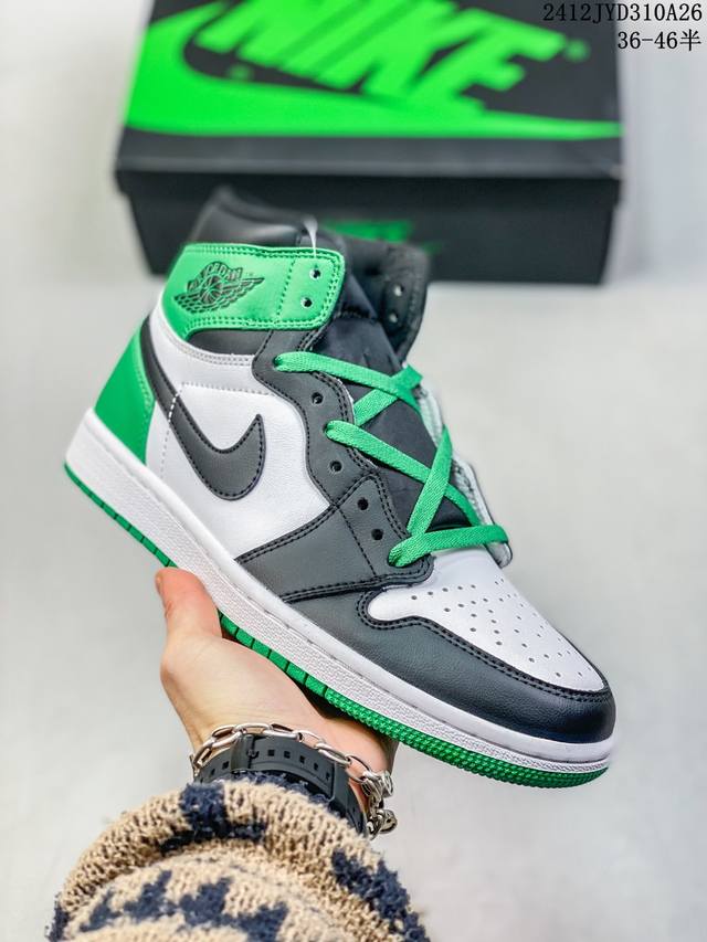 头层皮nike Air Jordan 1 Retro High Og 耐克 Aj1代迈克尔 乔丹高帮经典复古百搭休闲文化运动篮球鞋 货号:555088 尺码:3