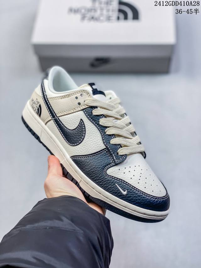 海外爆款限量发售！公司级 Nike Sb Dunk Low“北面蛇年系列 黑白黑勾” 周年高端定制 低帮休闲板鞋 定制鞋盒 大厂纯原品质出货 超高清洁度 皮料切