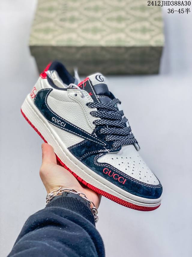 海外爆款限量发售！公司级 Travis Scott X Fragment Design X Jordan Air Jordan 1 Low Og Sp Off联