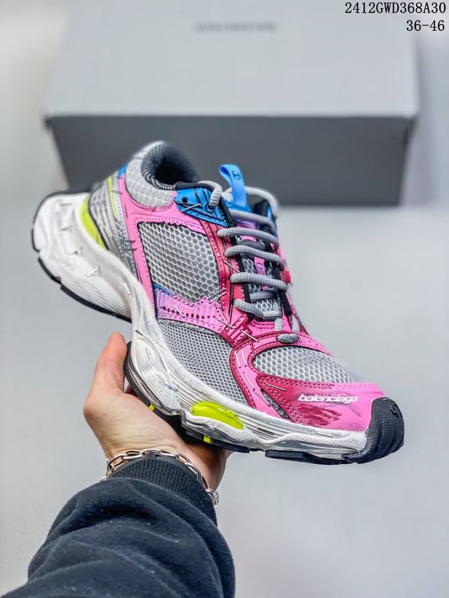 简介：Balenciaga Stapler Low Sneakers 订书机系列14代低帮复古阔型底姥爹风增高潮流百搭休闲慢跑鞋 这双真的很绝啊,帅爆了！手工订