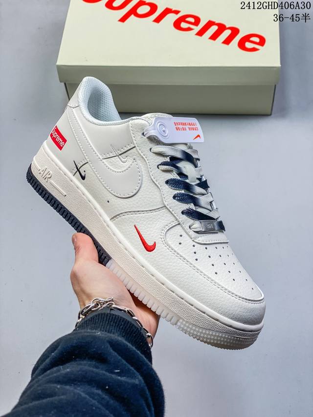 海外限量发售！公司级nike Air Force 1 '07 Low “Supreme联名--米白双色底”空军一号 低帮 运动鞋 休闲鞋 折边针车 工艺难度大