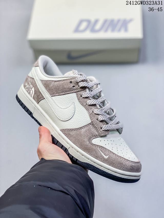 海外爆款限量发售！公司级 Nike Sb Dunk Low“ 斯图西联名 生胶蓝翻毛” 周年高端定制 低帮休闲板鞋 定制鞋盒 大厂纯原品质出货 超高清洁度 皮料