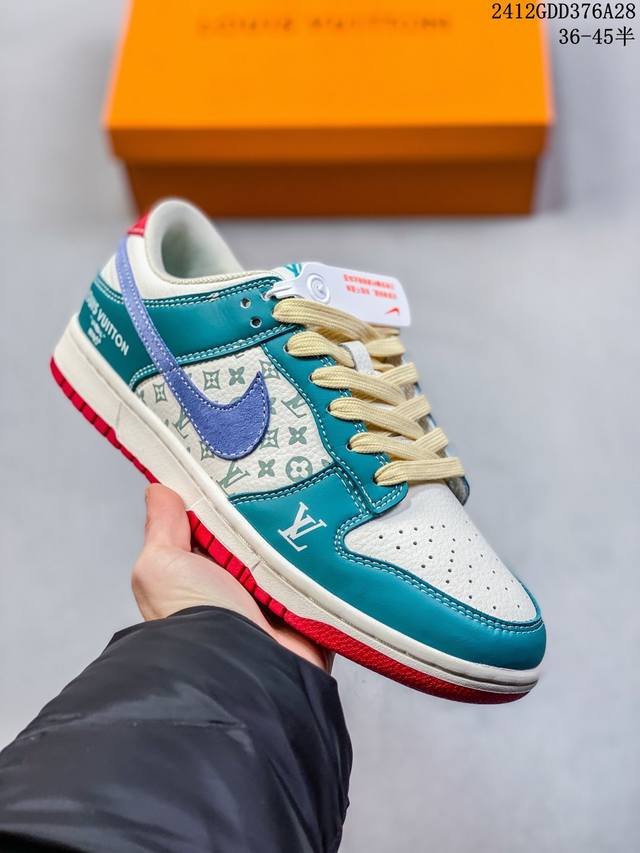 海外爆款限量发售！公司级 Nike Sb Dunk Low“Lv联名 米绿红蓝勾” 周年高端定制 低帮休闲板鞋 定制鞋盒 大厂纯原品质出货 超高清洁度 皮料切割