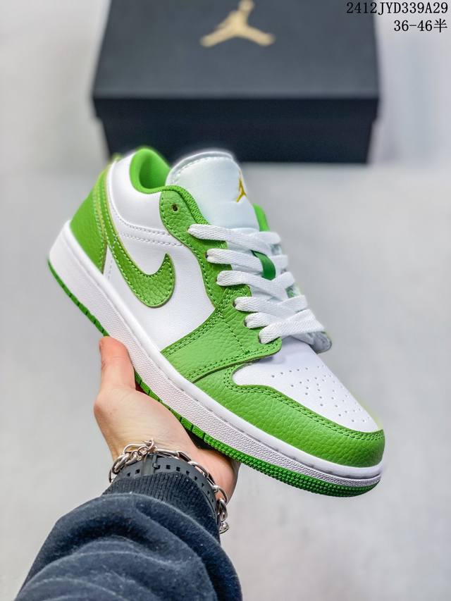 公司级nike Air Jordan 1 Low Se Aj1乔1低帮休闲板鞋 同步官方配色 官方货号:553558-131 尺码:36 36.5 37.5 3