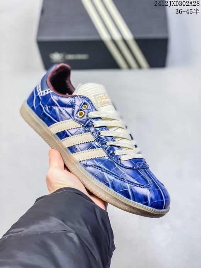 公司级wales Bonner × Adidas Originals Samba 此款以简约大方的造型设计，给人以随性休闲的时尚格调，穿着舒适轻便，运动灵活自如