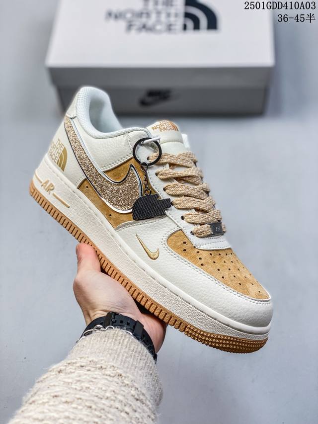 海外限量发售！公司级nike Air Force 1 '07 Low “北面联名--满天星双勾白绿配色”空军一号 低帮 运动鞋 休闲鞋 折边针车 工艺难度大 原