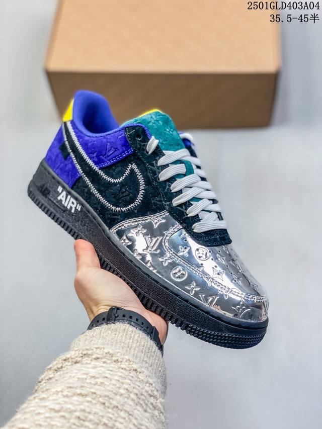 公司级耐克nike Air Force 1 Low 空军一号低帮百搭休闲运动板鞋。柔软、弹性十足的缓震性能和出色的中底设计，横跨复古与现代的外型结合，造就出风靡