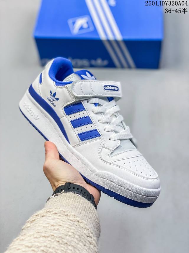 Adidas 阿迪达斯 三叶草 Forum Low 男女运动鞋 摩登演绎篮球风的经典鞋。英文的“Forum”，是进行表达的场所，在这里，可以释放自己的热情，阐述