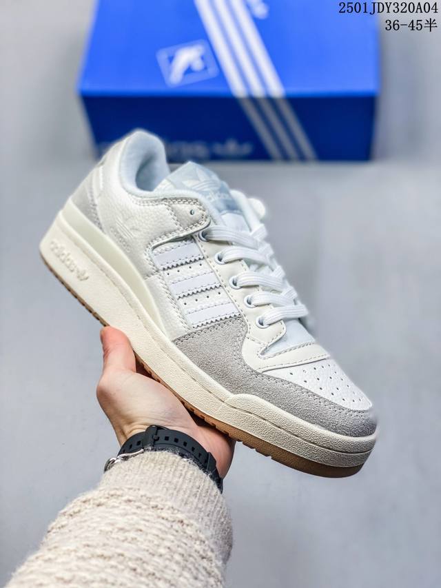 Adidas 阿迪达斯 三叶草 Forum Low 男女运动鞋 摩登演绎篮球风的经典鞋。英文的“Forum”，是进行表达的场所，在这里，可以释放自己的热情，阐述