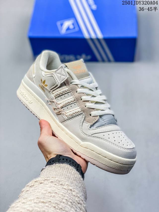 Adidas 阿迪达斯 三叶草 Forum Low 男女运动鞋 摩登演绎篮球风的经典鞋。英文的“Forum”，是进行表达的场所，在这里，可以释放自己的热情，阐述