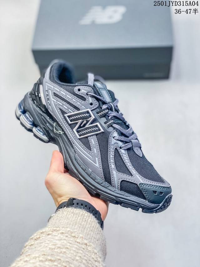 New Balance 6 复古跑鞋 小红书爆款 Nb 6这双鞋确实是n经典复古款式之一，以全新科技诠释，成功打造 6鞋款，鞋面在保持 6基本线条和片层结构的同