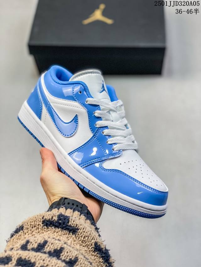 Air Jordan 1 Low Aj1乔1低帮休闲板鞋 同步官方配色 市场唯一独家头层皮打造 原鞋原档案开发 原厂皮料 原档冲孔鞋头 正确满胶鞋垫 四线拉帮