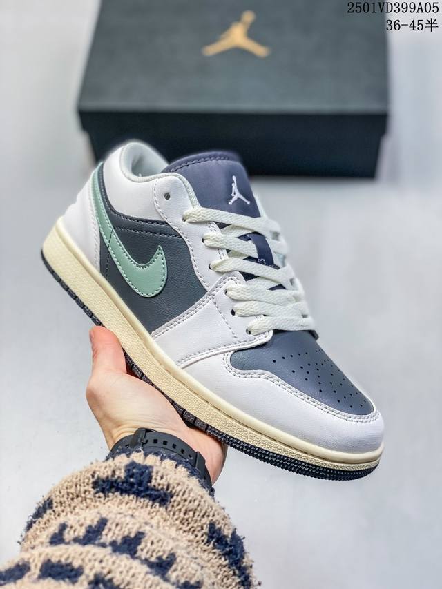 Air Jordan 1 Low Aj1低帮系列篮球鞋 官方同步配色 原装级产物 拒绝公底 立体鞋型 细节完美 高清洁度 购置公司同步原材料 原汁原味 忠于原版