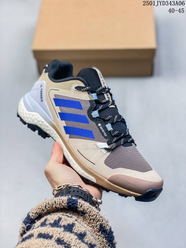 Adidas 阿迪达斯gore-Tex男子户外运动登山徒步鞋 尺码：40-45 编码：01Jyd343A06