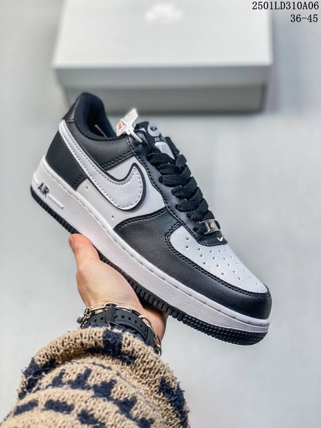 特价 Nike Air Force 1 ’07 Low 空军一号低帮百搭休闲运动板鞋。柔软、弹性十足的缓震性能和出色的中底设计，横跨复古与现代的外型结合，造就出