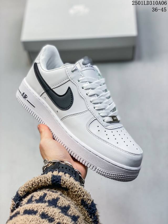 特价 Nike Air Force 1 ’07 Low 空军一号低帮百搭休闲运动板鞋。柔软、弹性十足的缓震性能和出色的中底设计，横跨复古与现代的外型结合，造就出