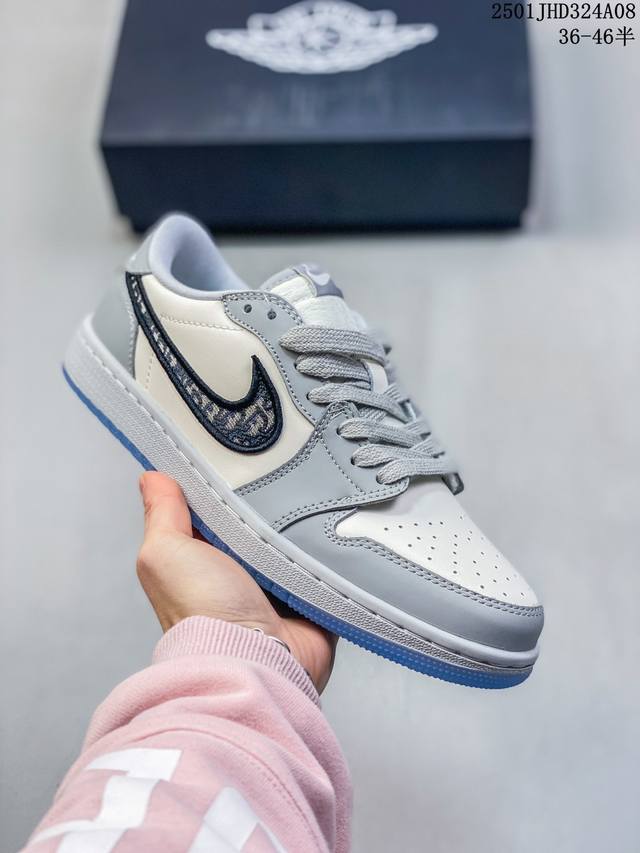 公司级nike Air Jordan 1 Low Se Aj1乔1低帮休闲板鞋 同步官方配色 官方货号:Dc0774-001 尺码:36 36.5 37.5 3