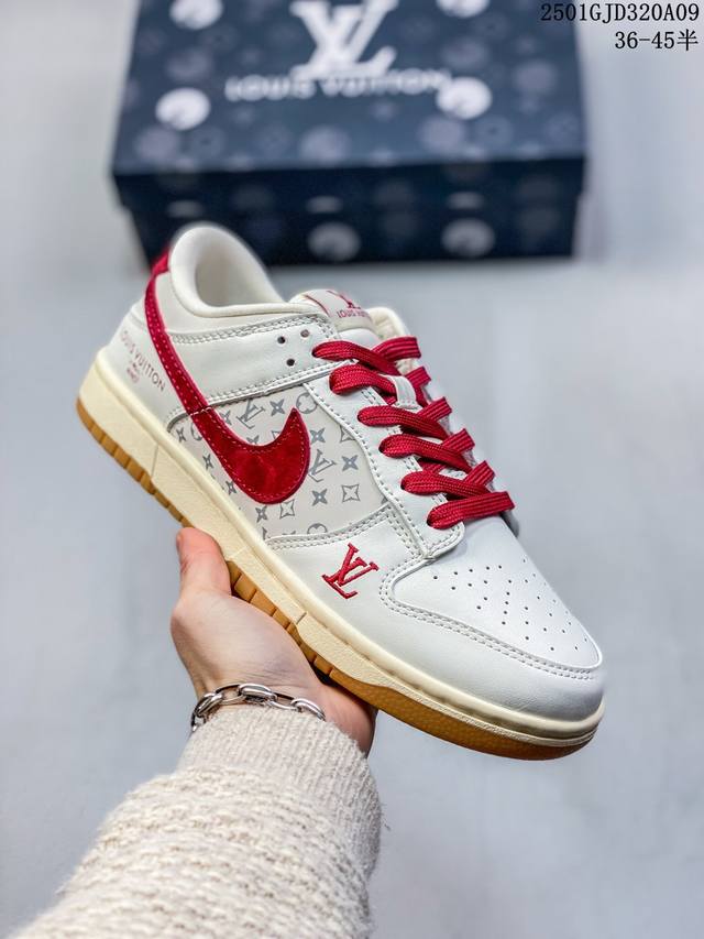 Nk Sb Dunk Low Lv联名白黑双色大底 夜光效果 3M反光 周年高端定制 低帮休闲板鞋 #高端定制鞋盒 原装头层材料 独家版型蒸餾加工 大厂纯原品质