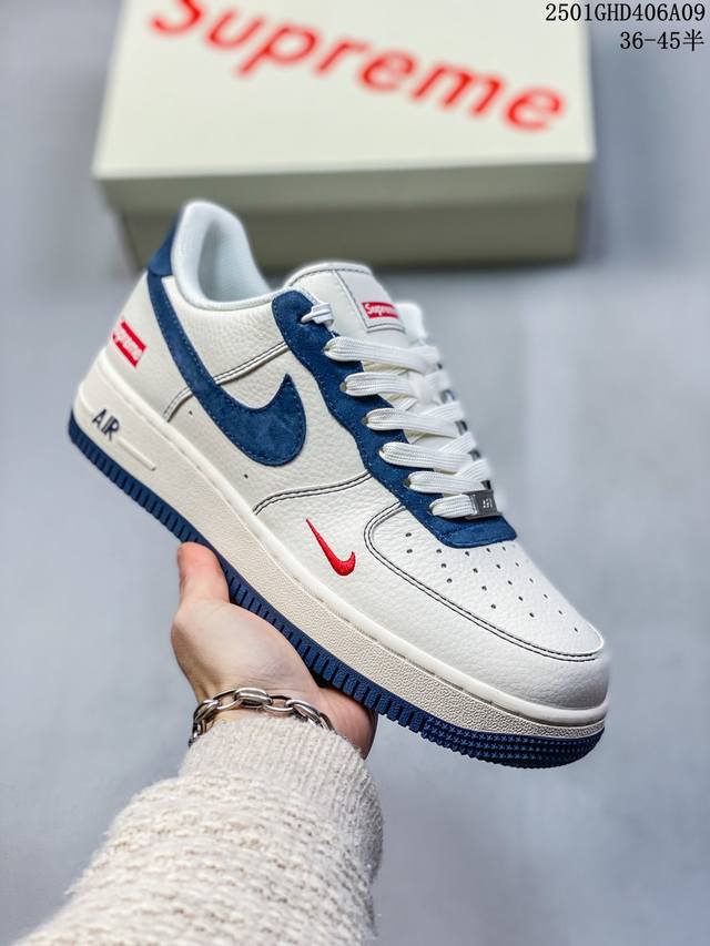 Nike Air Force 1 Low 空军一号低帮百搭休闲运动板鞋。柔软、弹性十足的缓震性能和出色的中底设计，横跨复古与现代的外型结合，造就出风靡全球三十多