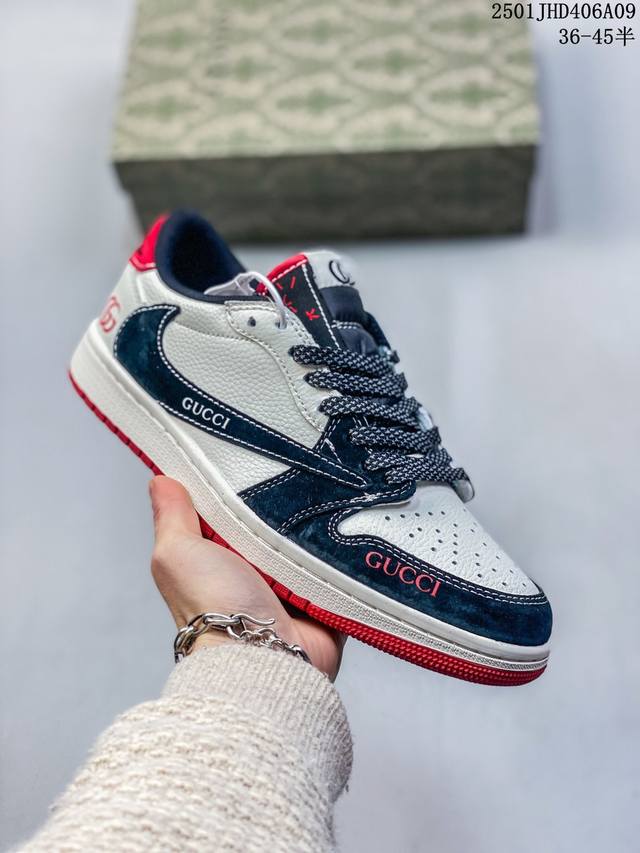 Travis Scott X Fragment Design X Jordan Air Jordan 1 Low Og Sp “古驰联名 白蓝花纹” 多方联名合