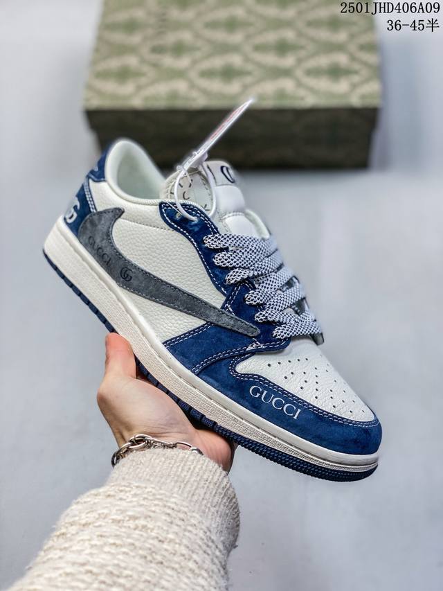 Travis Scott X Fragment Design X Jordan Air Jordan 1 Low Og Sp “古驰联名 白蓝花纹” 多方联名合