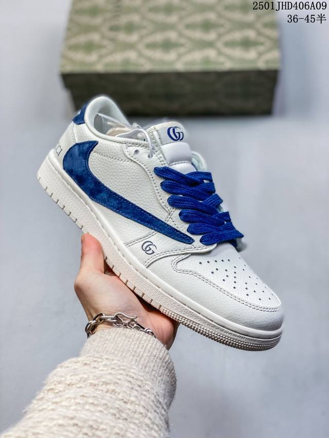 Travis Scott X Fragment Design X Jordan Air Jordan 1 Low Og Sp “古驰联名 白蓝花纹” 多方联名合