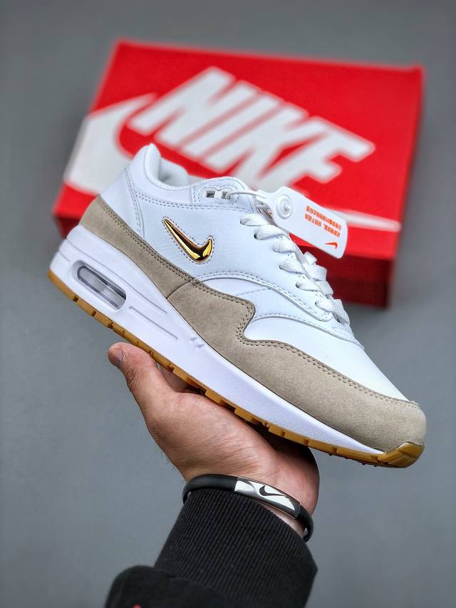 Nike Air Max 1 耐克半掌气垫复古跑步鞋 Aa0512-100 尺码：36 36.5 37.5 38 38.5 39 40 40.5 41 42 4